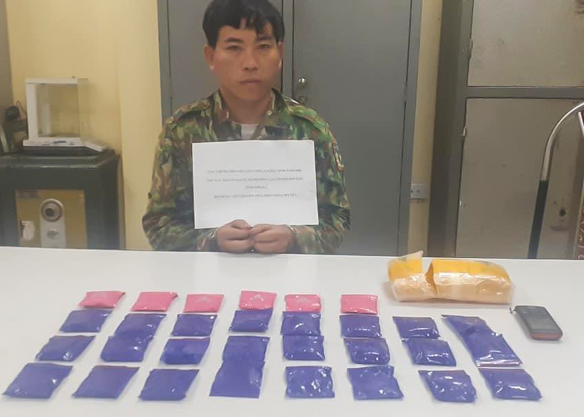 Bắt đối tượng mua bán trái phép 6 000 viên ma túy tổng hợp