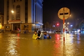 Thiệt hại do mưa lũ lịch sử tại Đà Nẵng 4 người tử vong, sơ tán hàng ngàn người trong đêm