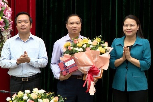 Miễn nhiệm chức Chủ tịch HĐND tỉnh Ninh Bình đối với ông Trần Hồng Quảng