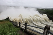 Đề nghị xử lý vi phạm vận hành điều tiết hồ chứa thủy điện Sông Hinh