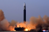 Triều Tiên phóng tên lửa quái vật Hwasong-17 khổng lồ, cảnh báo Mỹ-Hàn “sai lầm” khi gia hạn tập trận