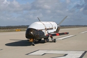 Máy bay không gian bí mật của Mỹ trở về sau 908 ngày trên quỹ đạo