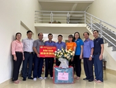 Bàn giao nhà “Mái ấm công đoàn” cho một đoàn viên Công đoàn VKSND tỉnh Quảng Ninh