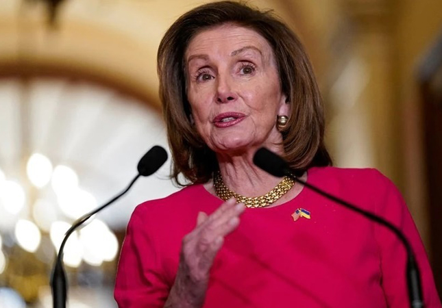 Chủ tịch Hạ viện Mỹ Nancy Pelosi từ chức