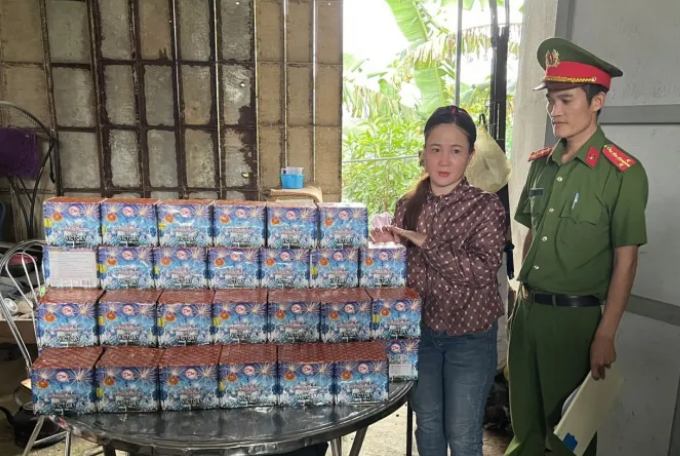 Quảng Bình Bắt giữ 2 đối tượng, thu giữ hơn 120 kg pháo