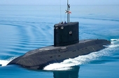Tàu ngầm tối tân Hố đen của Hải quân Nga phóng tên lửa Kalibr ở biển Nhật Bản