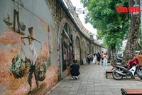 Nhếch nhác cung đường bích hoạ Phùng Hưng, Hà Nội