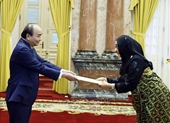 Chủ tịch nước Nguyễn Xuân Phúc tiếp Đại sứ Azerbaijan, Brunei đến trình Quốc thư