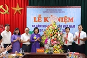 Lãnh đạo tỉnh Bắc Ninh chúc mừng thầy, cô giáo Trường THPT Lương Tài số 2