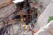 Nổ mỏ than ở Indonesia, 10 công nhân bị chôn vùi