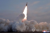 Hai tên lửa đạn đạo của Triều Tiên rơi bên ngoài vùng đặc quyền kinh tế của Nhật Bản