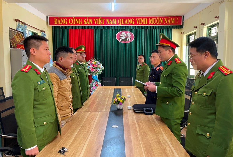 Khởi tố, bắt tạm giam Hiệu trưởng phù phép ăn bẩn hơn 2 tỉ đồng