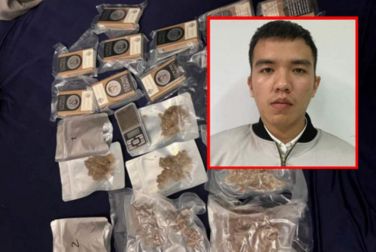 Bắt lễ tân khách sạn kiêm đại lý ma tuý