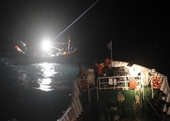 Cứu nạn thành công tàu cá và 7 ngư dân gặp nạn trên biển