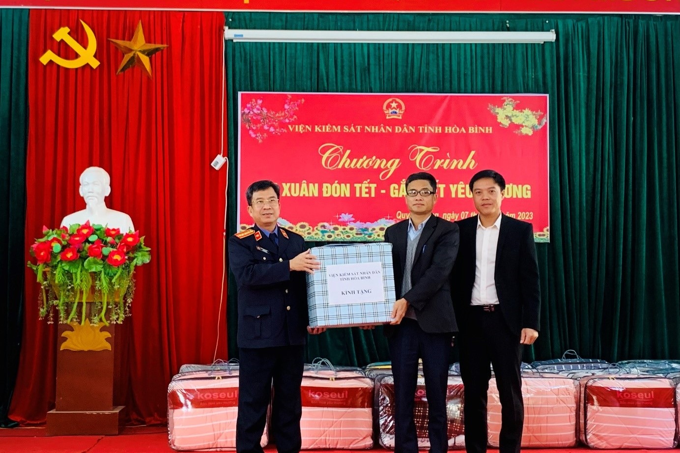 Vui xuân đón Tết - Gắn kết yêu thương