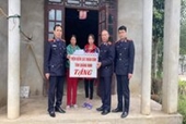 VKSND tỉnh Quảng Ninh tặng quà học sinh có hoàn cảnh khó khăn