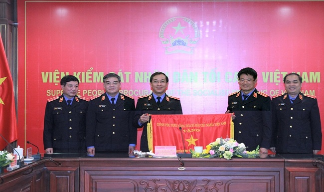 Vụ 3, VKSND tối cao đón nhận Cờ thi đua Chính phủ