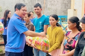 VKSND tỉnh Đắk Lắk thăm và tặng quà tết Buôn kết nghĩa