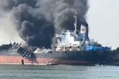 Khoảnh khắc tàu chở dầu bất ngờ nổ tung khi bảo dưỡng tại xưởng