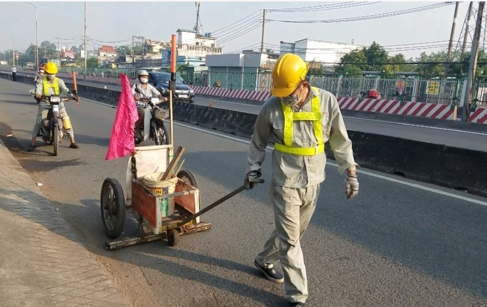 “Bẫy đinh” khiến nhiều người dân phẫn nộ, ngao ngán khi về quê