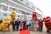 Quảng Ninh 500 khách du lịch quốc tế xông đất