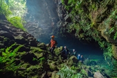 Những bí ẩn độc đáo tại hang động núi lửa dài nhất Đông Nam Á