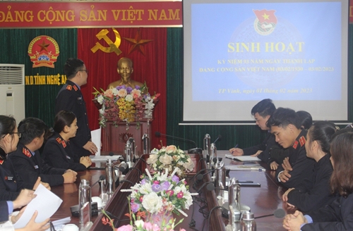 Chi đoàn VKSND tỉnh Nghệ An tổ chức sinh hoạt chính trị nhân ngày thành lập Đảng