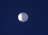 Khinh khí cầu bí ẩn bất ngờ xuất hiện trên bầu trời nước Mỹ