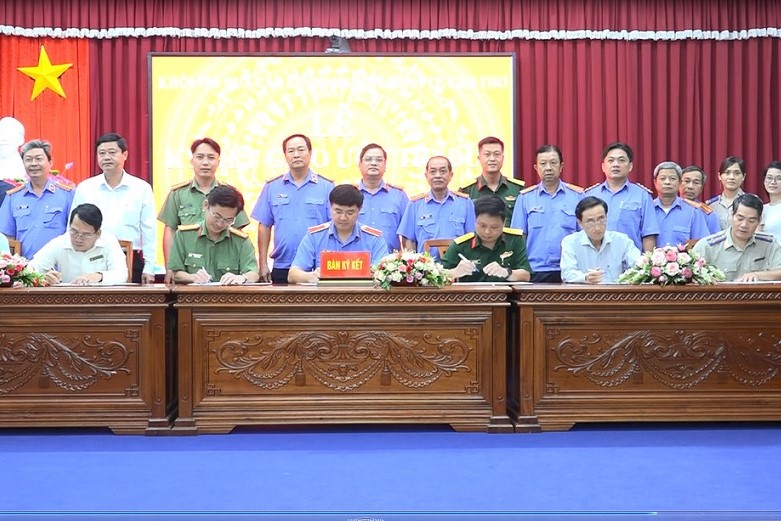 Khối Thi đua Nội chính TP Cần Thơ ký kết giao ước thi đua năm 2023