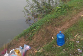 Sau gần 1 ngày mất tích, thi thể bé gái 4 tuổi được tìm thấy dưới sông Kỳ Cùng