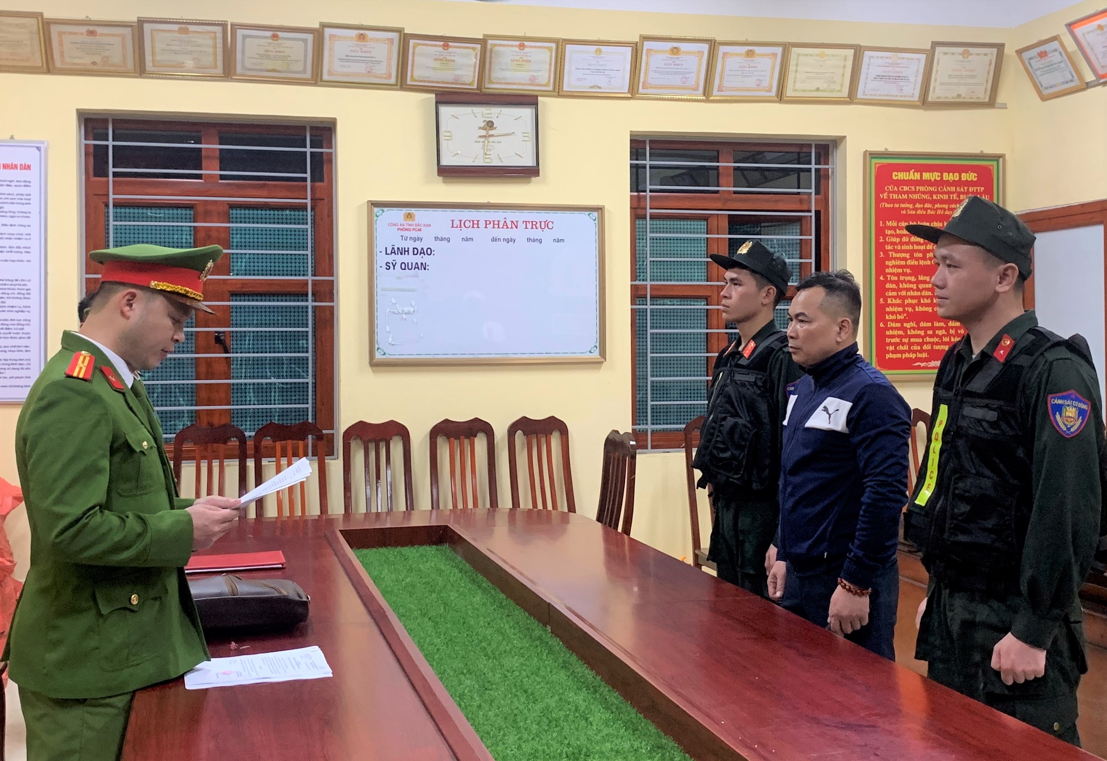 Phê chuẩn khởi tố Giám đốc và 3 thuộc cấp Công ty Cổ phần đăng kiểm Bắc Kạn