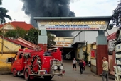 Cháy lớn tại một xưởng sản xuất đế giày ở Hải Phòng