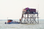 Điều tra vụ “hỗn chiến” trên biển khiến 2 người bị thương