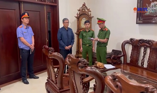 Bắt nguyên hiệu trưởng Trường đại học Bách khoa Đà Nẵng