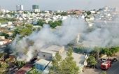 Cháy một nhà kho tại Biên Hòa