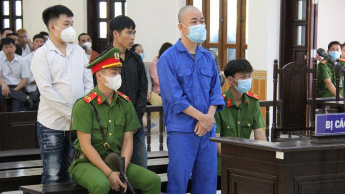 Vụ tài xế xe Mercedes tông chết người ở bờ kè Phan Thiết Viện kiểm sát đề nghị mức án từ 3 - 4 năm tù