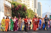 Diễu hành áo dài ở Nha Trang