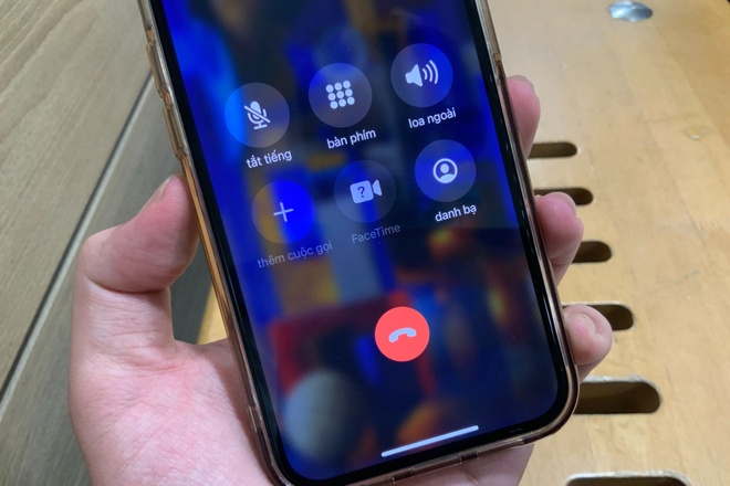 Hai người dân ở Hà Nội bị lừa 240 triệu đồng sau cuộc gọi con bị ngã từ tầng 3