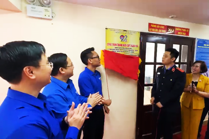 Gắn biển công trình thanh niên Phòng hỏi cung, lấy lời khai có ghi âm, ghi hình có âm thanh tại VKSND TP Cẩm Phả