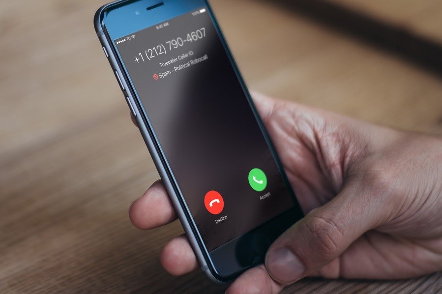 Cặp vợ chồng già suýt mất 600 triệu sau khi nghe cuộc gọi từ Công an rởm