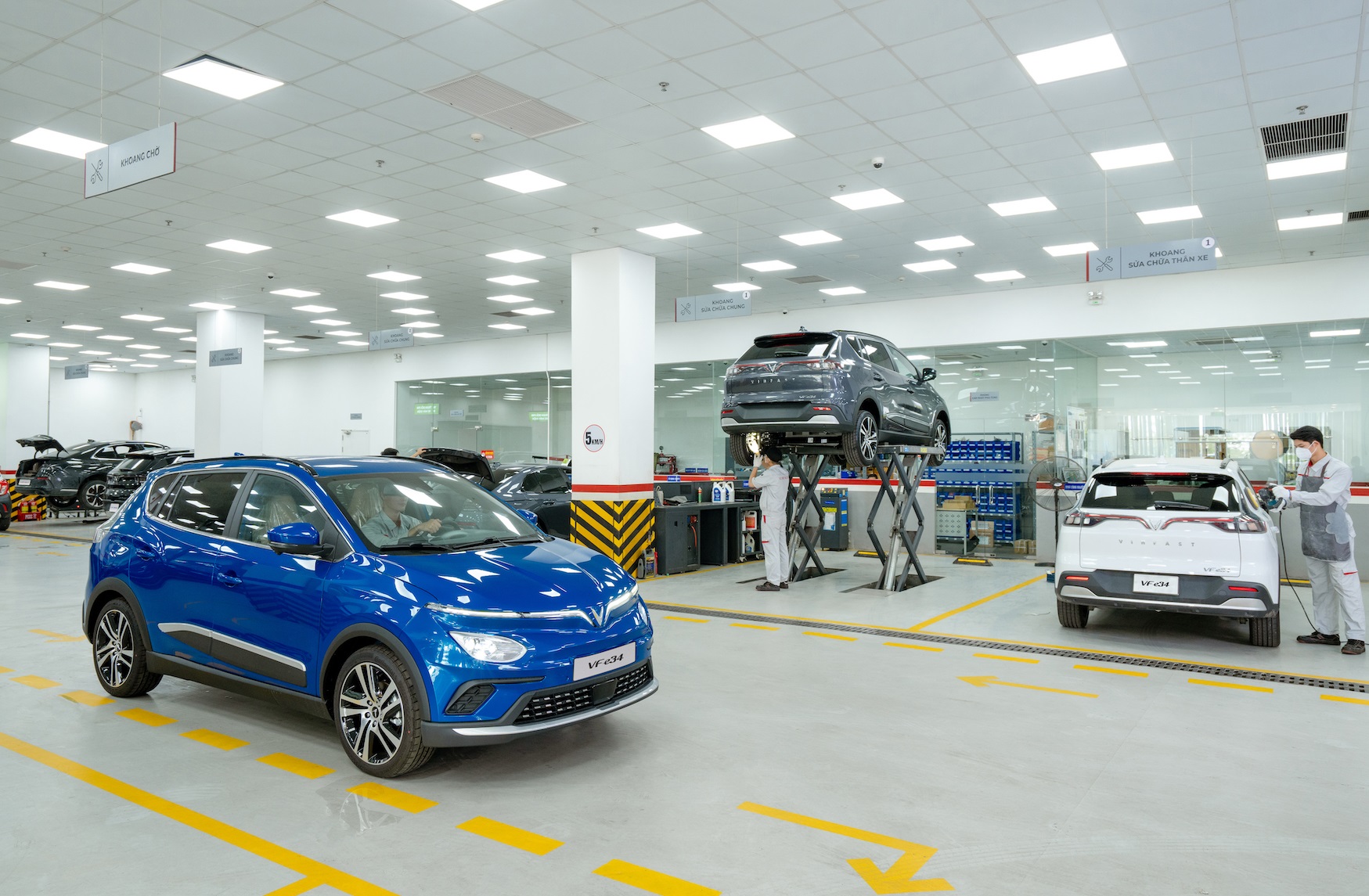 VinFast VF e34 cập nhật phần mềm, nâng khả năng di chuyển lên 318 km lần sạc