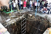Sập nắp giếng cổ ở Ấn Độ, 36 người thiệt mạng
