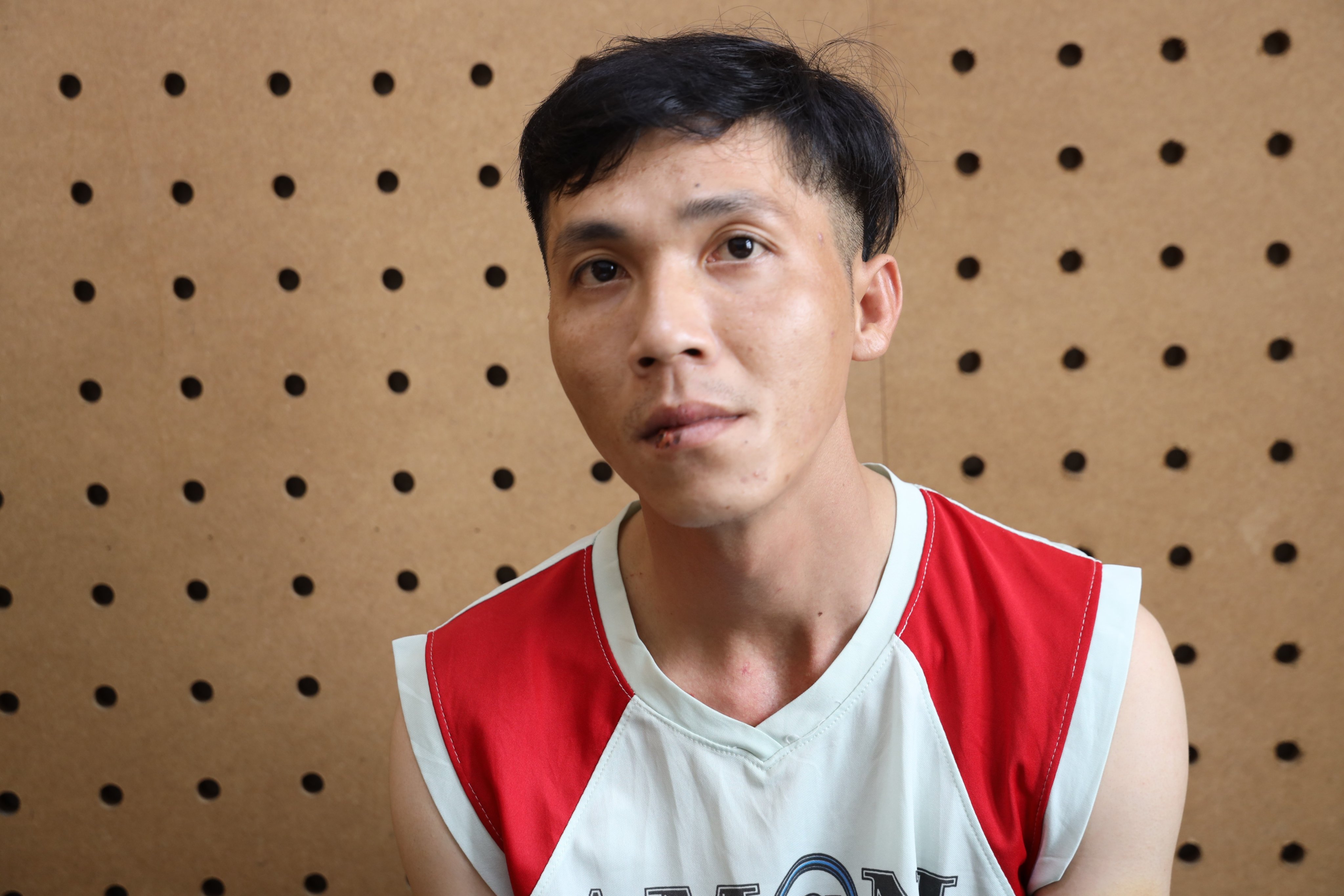 Bắt tạm giam “ma men” tông xe làm bị thương CSGT