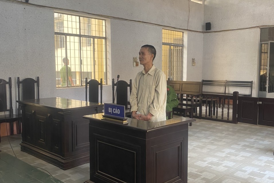 Tuyên án gã thợ xây đánh đồng nghiệp nứt sọ não rồi bỏ trốn