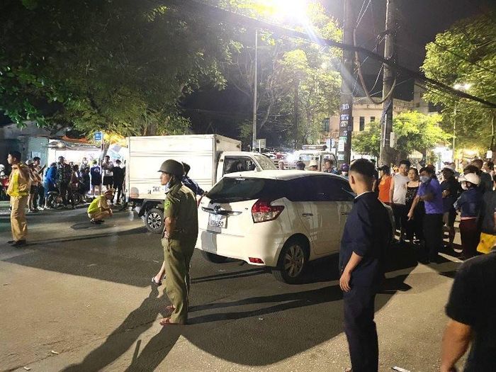 Tài xế say rượu điều khiển xe tải tông hàng loạt xe máy giữa đường phố