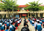 VKSND huyện Anh Sơn tuyên truyền về tác hại của thuốc lá điện tử cho học sinh