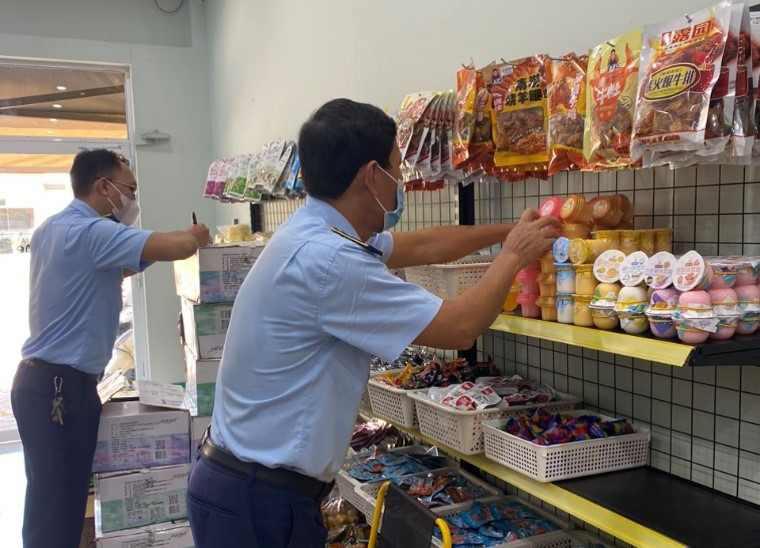 Phát hiện gần 8 600 sản phẩm thực phẩm nguồn gốc nước ngoài nghi nhập lậu