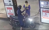 Tạm giữ nữ nhân viên văn phòng giật tiền của người bán xăng ở Lai Châu