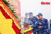 Xúc động Lễ tưởng niệm các Anh hùng, liệt sĩ hy sinh và ngư dân tử nạn trên vùng biển Vịnh Bắc Bộ