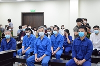 Xét xử cựu Giám đốc Bệnh viện Tim Hà Nội Nguyễn Quang Tuấn cùng 11 đồng phạm